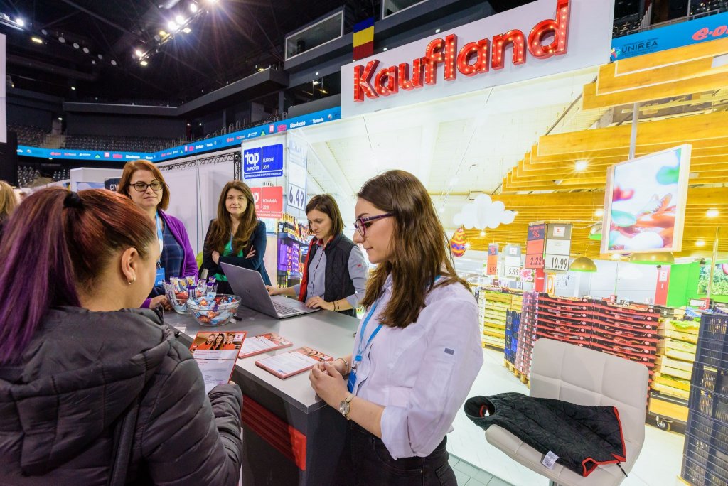 Kaufland intră Între Lacuri. Înghesuială în "paradisul retailului"