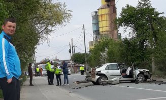 Un șofer a intrat într-un gard pe Calea Dezmirului. Proprietarul mașinii era turmentat
