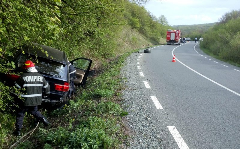 Accident cu 3 maşini pe drumul Sfântul Ion. Şoferul vinovat era beat