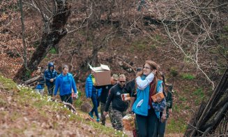 Voluntarii din Cluj au făcut fericite 45 de familii din creierii Apusenilor