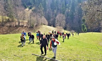 Voluntarii din Cluj au făcut fericite 45 de familii din creierii Apusenilor