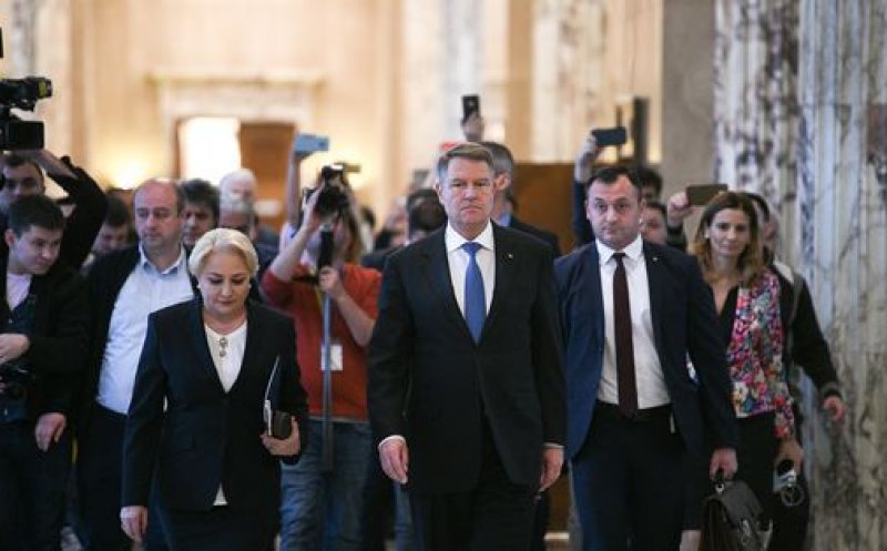 Scandalul Palatelor: Remanierile si blocajele din ultima jumătate de an