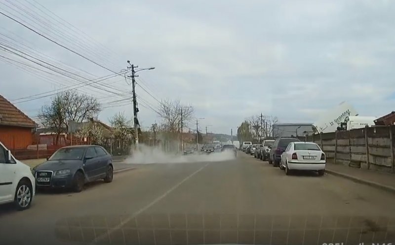 Cum a putut ieşi un clujean cu maşina pe stradă. "Made by rabla, racheta albă!!!"