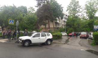 Accident cu 3 mașini pe o trecere de pietoni din Gheorgheni. Trafic blocat