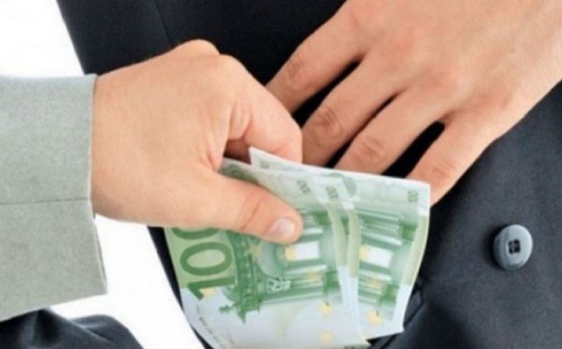 Polițist de frontieră, arestat la propunerea DNA Cluj.  A luat mită