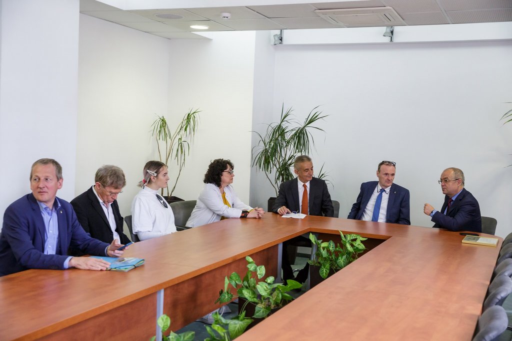 70 paturi donație pentru Spitalul Municipal Cluj-Napoca