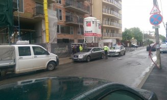 Vinovatul de accidentul de pe Bucureşti, urmărit din Jucu până în centrul Clujului! Era băut şi fără permis