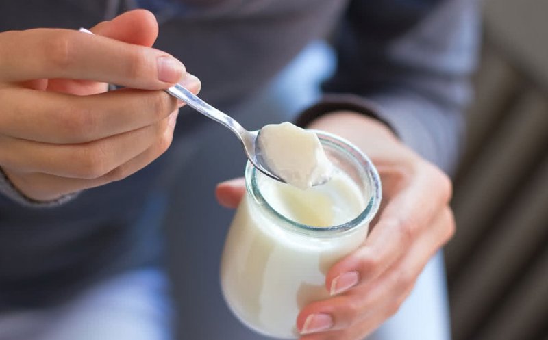 Alimente considerate sănătoase, dar care ar fi bine să le eviţi. În top, iaurturile light şi apele vitaminizate