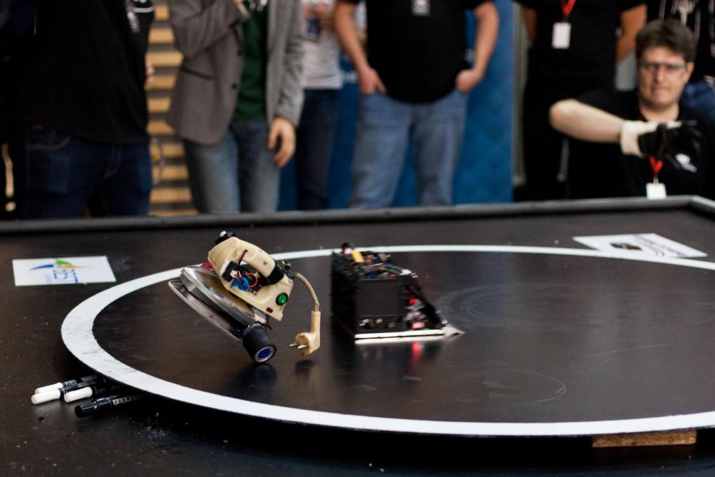 Culisele BattleLab Robotica 2019! Studenții își vor arăta ingeniozitatea în ring