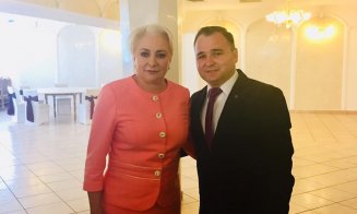 Dăncilă, pusă pe fugă de protestatarii din Cluj. Și-a schimbat locația întâlnirii