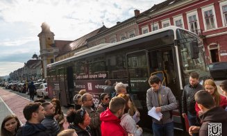 Coadă la caravana Untold, pentru donare de sânge. Tinerii au primit bilete gratuite