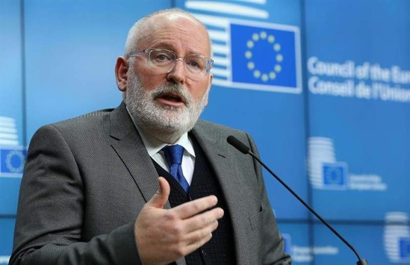 Comisia Europeană ameninţă România cu un mecanism mai dur decât MCV dacă adoptă modificările codurilor penale