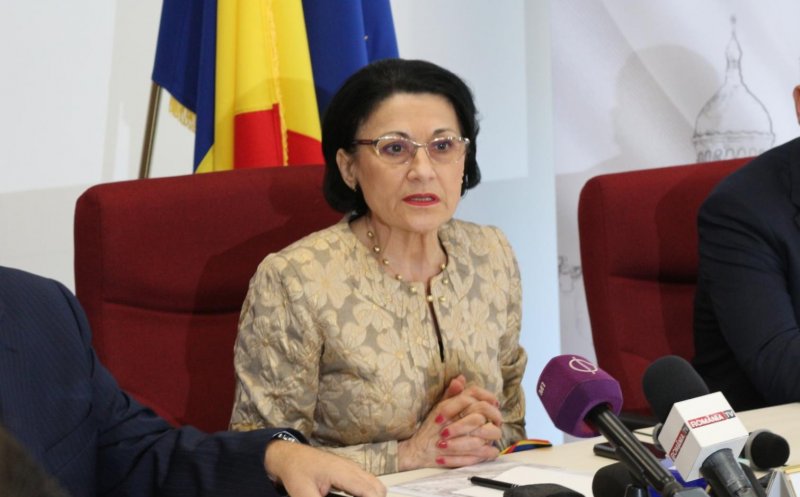 Scandal în Educație. Andronescu, acuzată că dă peste cap calendarul admiterii la liceu