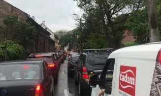 Altă ploaie, aceeași poveste! Traficul din Cluj, blocat de dimineață