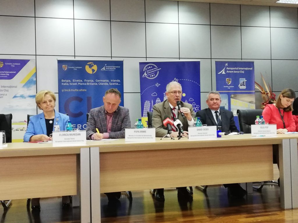 Scandalul Aeroportul Cluj - Consiliul Județean continuă. Ciceo: "Blochează activitatea"/ CJ: "Minţiţi, minţiţi, minţiţi"
