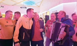 CFR Cluj, campioană și la petrecere! Lăutari și "înţepături" pentru Gigi Becali