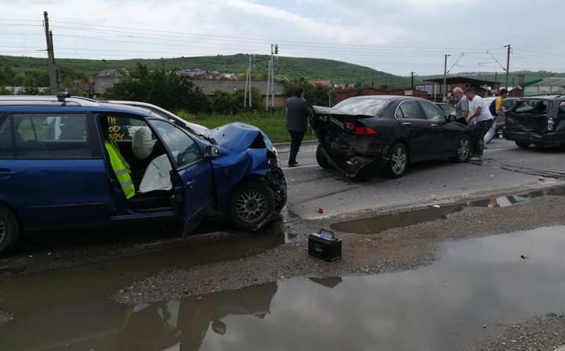 Accident cu răniți în Sânnicoară. Traficul spre Cluj, blocat