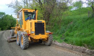 Lucrări pe drumul Vânători – limită cu județul Sălaj