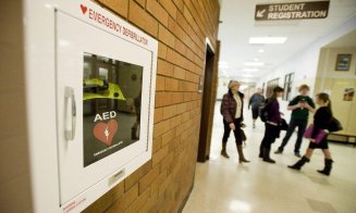 Clujul are primul defibrilator automat extern