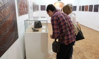 Noaptea Muzeelor 2019. Misteriosul OZN de la Aiud, cunoscut drept „talpa de robot”, expus la Muzeul Etnografic din Cluj
