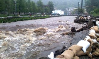 Cod roșu și portocaliu de inundaţii. Clujul, printre judeţele afectate
