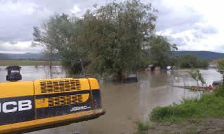 Ploile au făcut prăpăd la Cluj. Bilanț drumuri și gospodării inundate