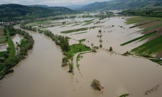 Ploile au făcut prăpăd la Cluj. Bilanț drumuri și gospodării inundate