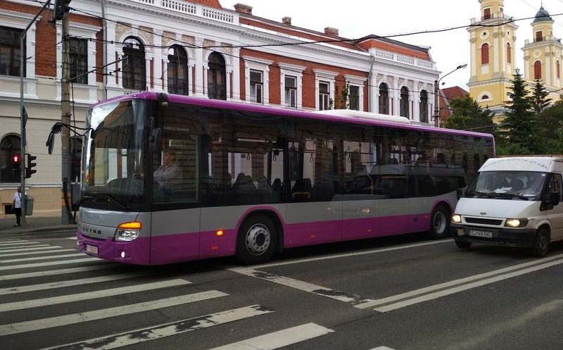 Cum arată noile autobuze școlare din Cluj-Napoca