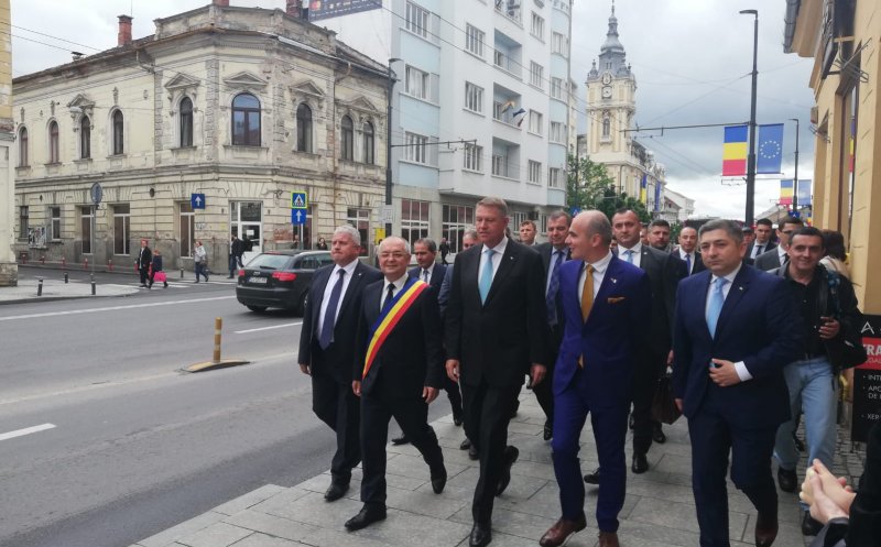 Iohannis, la pas spre UBB Cluj, unde își lansează ultimul volum