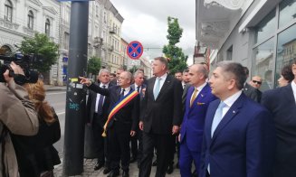 Iohannis la pas spre  UBB Cluj, unde își lansează ultimul volum