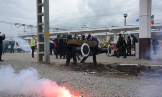 Exercițiu cu polițiști din 14 țări europene la Cluj: suporteri violenți, atacuri cu arma, demonstrații