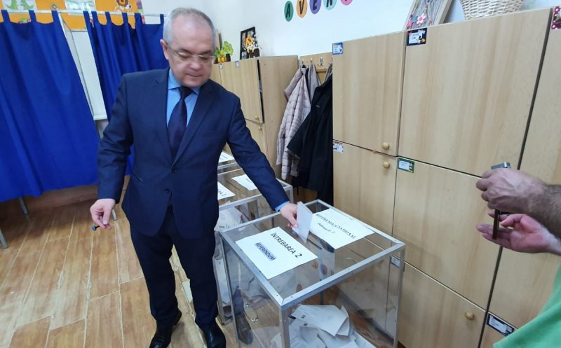 Primarul Clujului, la urne: "Votez pentru un parcurs european al României"/ "Ieşiţi la vot!"