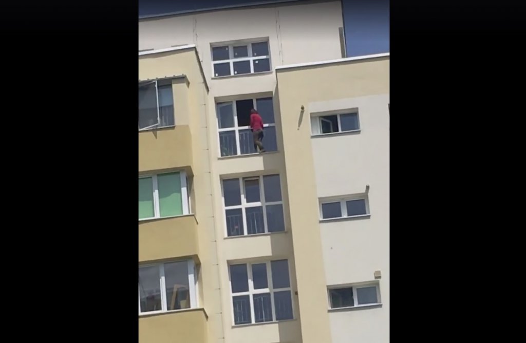 Momente de groază în Mănăștur! A amenințat că se aruncă de la 10