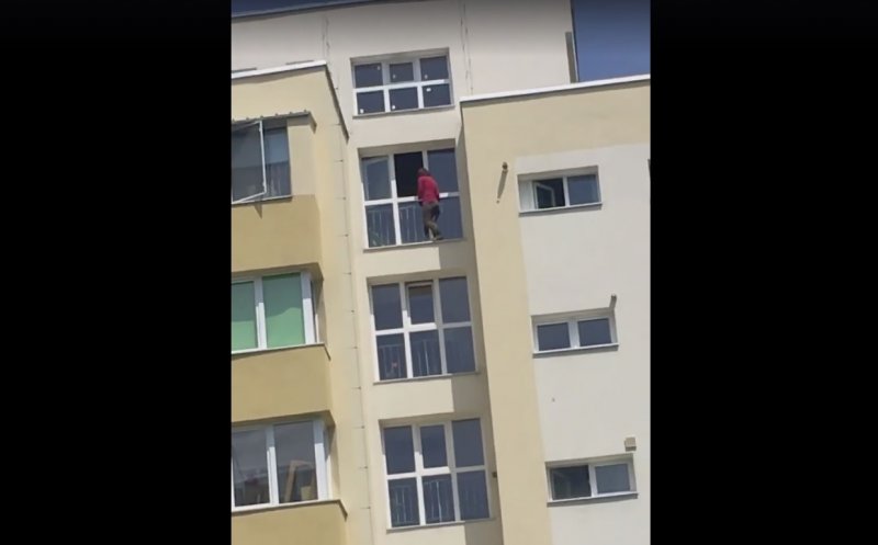 Momente de groază în Mănăștur! A amenințat că se aruncă de la 10