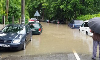Ploaia a făcut din Cluj un oraș navigabil