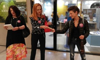 Flashmob inedit pentru mini-biblioteci în spitale: "Dai carte, ai parte de zâmbete"