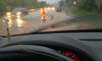 Ploaia face ravagii la Cluj! Viitură într-un sat, drumuri inundate în Făget şi Feleac
