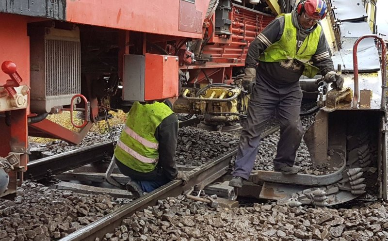 Regionala CFR Cluj. Trenurile cu pelerinii la Papa Francisc, neafectate de viituri