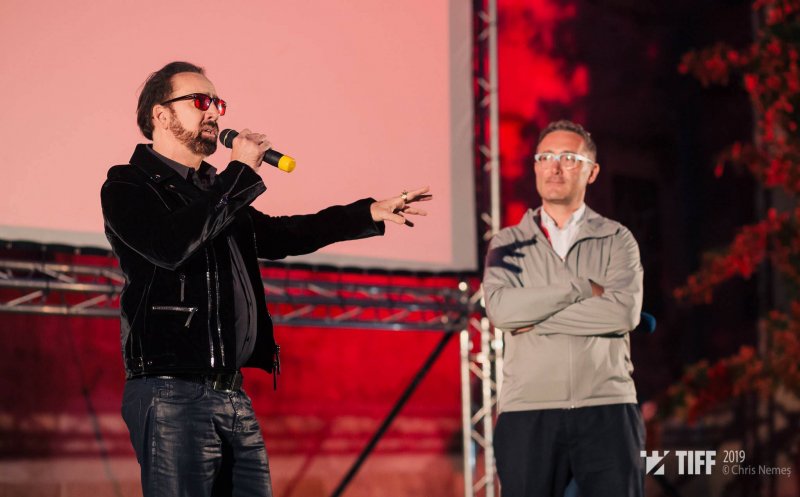 Cum era să rateze Cage filmările la "Mandy". Mărturisiri de la Bonțida și un horror la limita dintre coșmar și nebunie