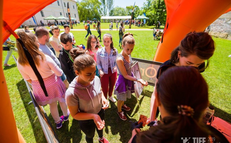 Francezii de la Orange vor sponsoriza toate marile festivaluri “made in Cluj”