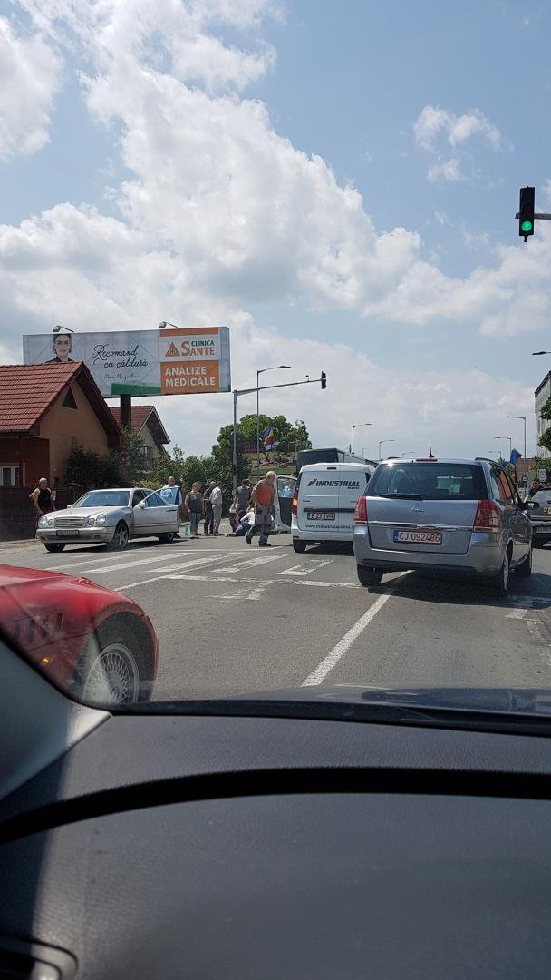 Atenţie, IMAGINI ŞOCANTE! Filmul accidentului cu pieton din Floreşti