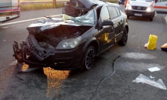 Accident pe autostradă. Trei persoane rănite, una încarcerată