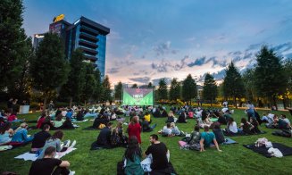 O vară cinematografică, în Iulius Parc.  În fiecare vineri, „Movie Nights", în aer liber