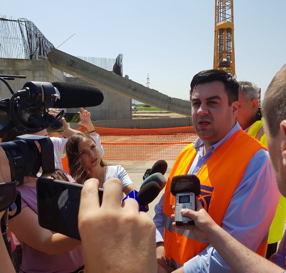Autostrada Sebeş - Turda. Ministrul Transporturilor amenință cu rezilierea contractului pentru 24 km