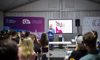Primarul Clujului Never Sleeps / Dezbatere cu tinerii în miez de noapte, apoi la silent party