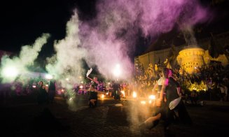 Primarul Clujului Never Sleeps / Dezbatere cu tinerii în miez de noapte, apoi la silent party