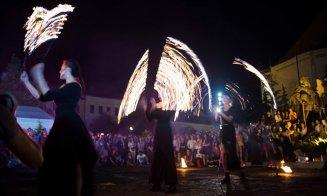 Primarul Clujului Never Sleeps / Dezbatere cu tinerii în miez de noapte, apoi la silent party