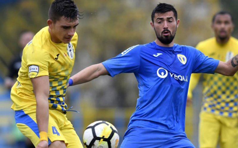 Jucătorul anunţat de ”U” Cluj ca achiziţionat pe trei ani a semnat cu FC Argeş