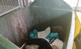 Clujul, luat pe nepregătite de colectarea selectivă obligatorie. Gunoiaele sunt aruncate la grămadă, iar clujenii - zăpăciţi de noile reguli