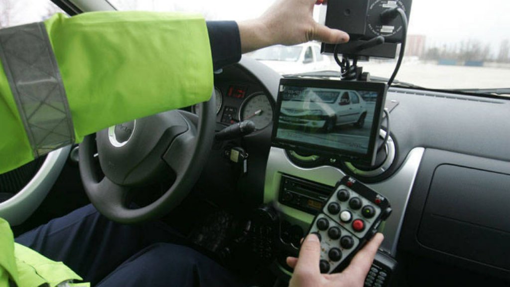 Radare în cascadă la Cluj. Zeci de vitezomani trași pe dreapta în câteva ore